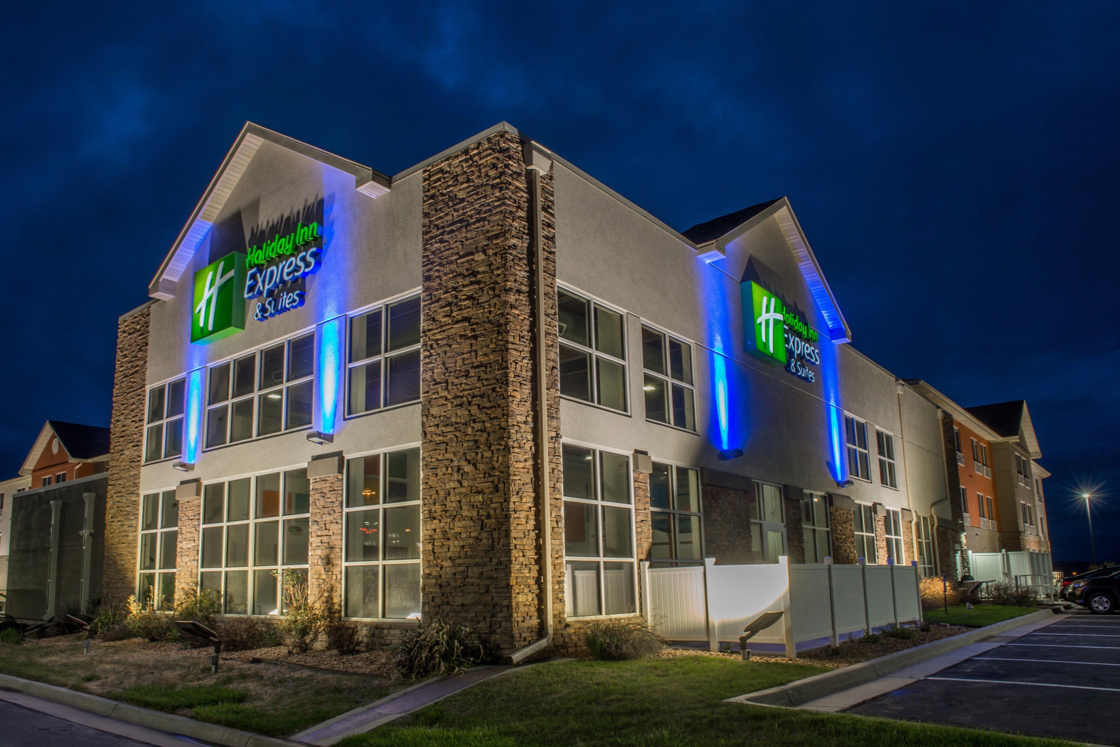 Holiday Inn Express & Suites Rapid City By Ihg Exterior foto
